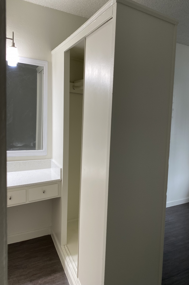 Thank you for viewing our Studio  4 at Academy Pointe Apartments in the city of North Hollywood.